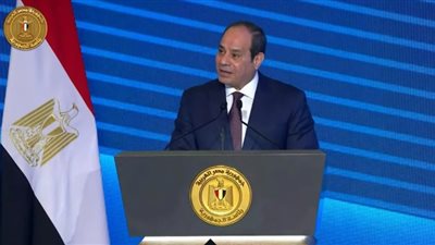السيسي لـ وسائل الإعلام: انتوا ليه بتصوروا المصريين أنهم مرعوبين على الأكل والشرب.. ميصحش كدة والله