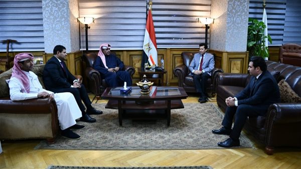 لقاء وزير الرياضة