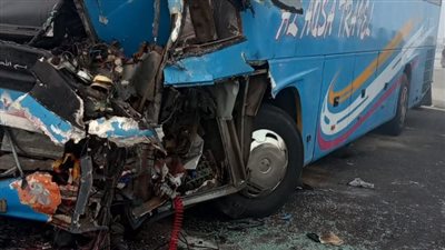  مصرع سائق وإصابة 10 آخرين في تصادم ببني سويف بسبب الشبورة| صور