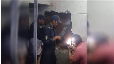 إنقاذ فتاة احتجزت داخل أسانسير بسبب انقطاع الكهرباء في الجيزة