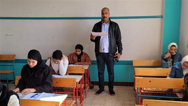 امتحان طلاب الصف