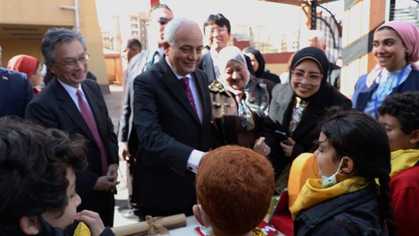 وزيرالتعليم بالمدرسة