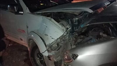 إصابة 4 أشخاص في حادث تصادم سيارتين بأسيوط