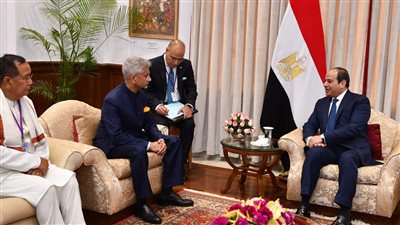السيسي يلتقي رؤساء كبرى الشركات الهندية ورجال الأعمال في نيودلهي