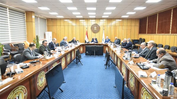 وزير القوى العاملة