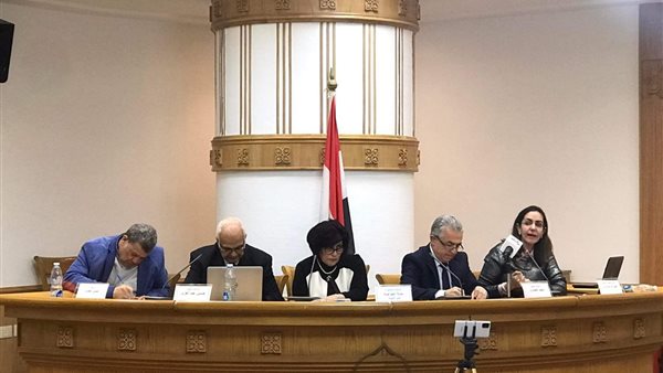 جانب من الندوة 