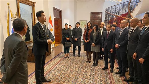 سفير كوريا أثناء