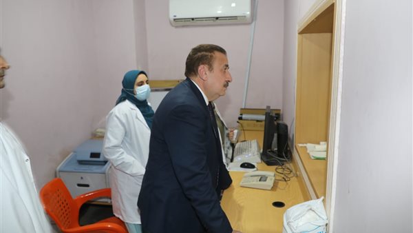 جانب من زيارة المحافظ