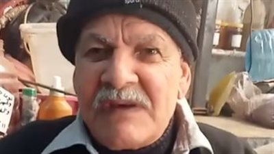 كنت بجمع الأعشاب من الصحراء.. قصة كفاح أقدم عطار بمرسى مطروح| بث مباشر 