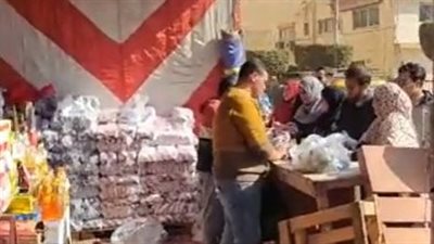 تخفيضات تصل لـ30%.. توافد كبير من المواطنين على معرض أهلا رمضان بالمنوفية| بث مباشر