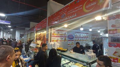 محافظ الإسكندرية يفتتح مهرجان الإسكندرية للتسوق لطرح السلع الغذائية بأسعار مخفضة