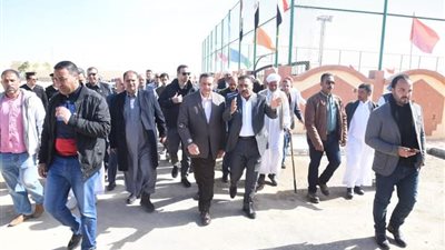 وزير التنمية المحلية ومحافظ مطروح يتفقدان مشروعات حياة كريمة في زاوية العوامة بالضبعة