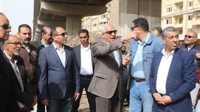 محافظ الجيزة يعاين الأعمال الإنشائية الجارية لمواقف السرفيس الحضارية بقطاع المريوطية فيصل | صور 