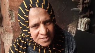 سيدة الحديد والنار.. أمل تعمل بالحدادة بالمنيا: بشقى عشان أجيب الجنيه وما أمدش إيدي لحد | بث مباشر