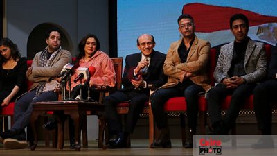 محمد صبحي: مسرحية عيلة اتعملها بلوك أكتر عرض اتعمله بروفات.. وجمهورنا بتاع حدوتة