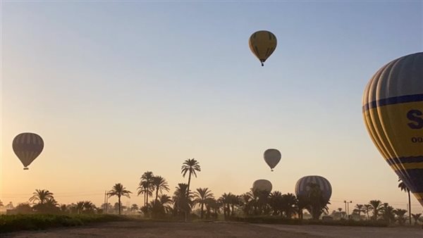 البالون الطائر بالأقصر
