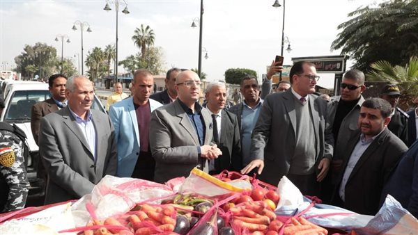 جانب من انطلاق القوافل