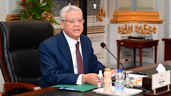 حنفي جبالي خلال اجتماع