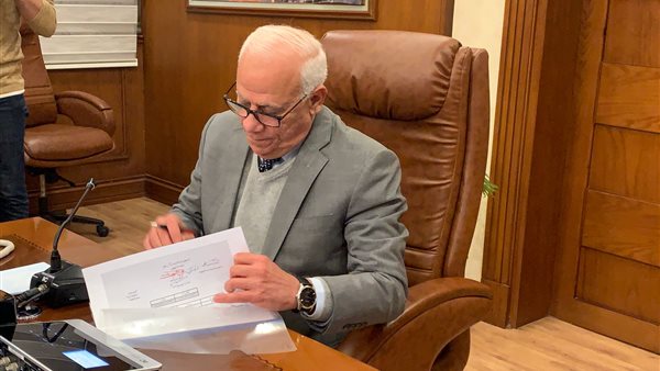 محافظ بورسعيد يعتمد