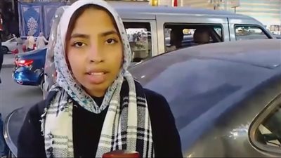 القطعة الواحدة بـ 10 جنيهات.. طالبة جامعية تجوب الشوارع لبيع السوشي| بث مباشر 