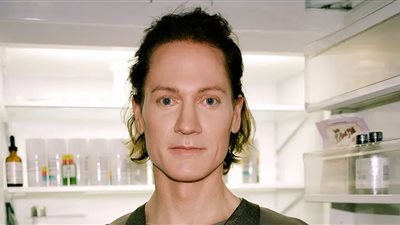 مقابل 2 مليون دولار.. أمريكي يُخفض عمره البيولوجي 5 سنوات