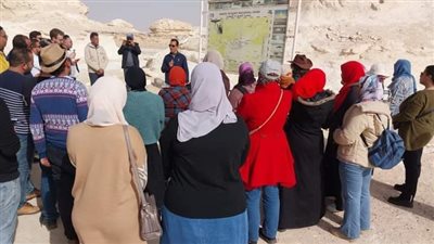 الصحراء البيضاء تستقبل أفواج مشروع اعرف بلدك في الوادي الجديد |صور