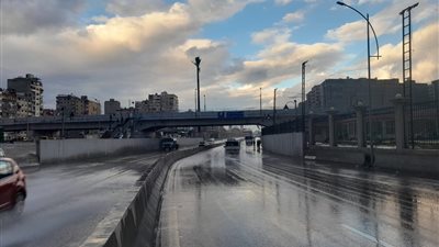 لليوم الثاني.. أمطار نوة الكرم تضرب الإسكندرية والصرف الصحي يرفع حالة الطوارئ