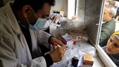 صحة المنيا: توقيع الكشف الطبي على 123 ألف حالة ضمن 71 قافلة طبية خلال عام 2022