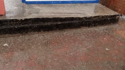 تواصل سقوط الأمطار الثلجية على الإسكندرية 