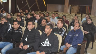 اجتماع فني لحكام الجولتين الخامسة عشر والسادسة عشر بالدوري الممتاز