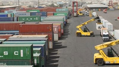 النقل تضع خطة كاملة لربط ميناء أكتوبر الجاف بشبكة خطوط سكك حديدية وموانئ بحرية