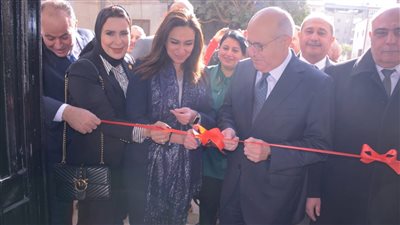 مساعد وزير الخارجية ونائب محافظ البحيرة يفتتحان أعمال إعادة تأهيل مكتب الخدمات القنصلية