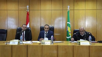 نائب محافظ المنيا يعقد اجتماع لجنة البت لتوفيق أوضاع أراضي أملاك الدولة