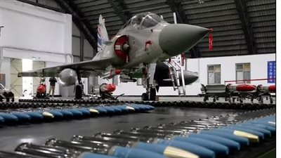 إنذار قبل الغزو.. طائرات وسفن حربية صينية تخترق الخط المركزي لمضيق تايوان والجزيرة في وضع الاستعداد