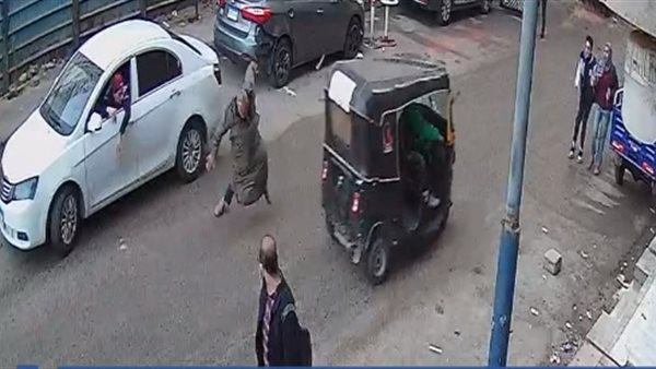 اصطدام سائق توكتوك