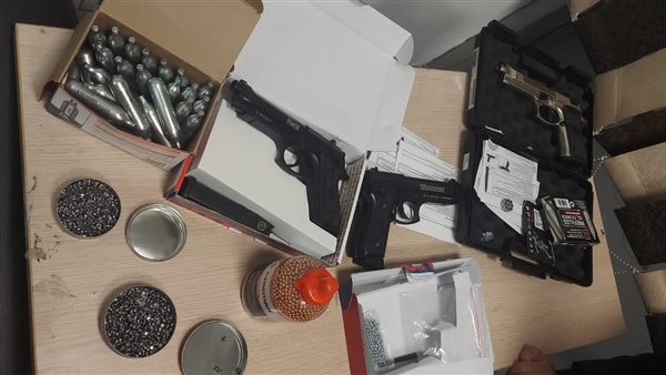 طبنجات ورصاص.. ضبط