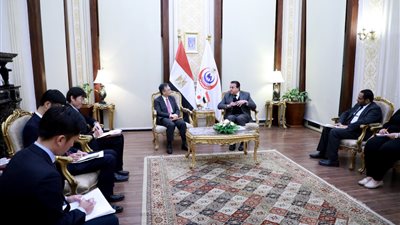 وزير الصحة يستقبل السفير الياباني بمصر ووفد الجايكا لبحث التعاون في القطاع الصحي