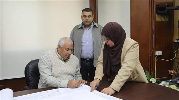 جانب من لقاء محافظ