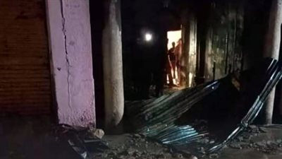 انتداب الأدلة الجنائية لمعاينة حريق نشب في سوبر ماركت بـ طنطا