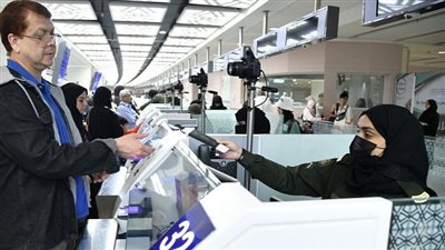 السعودية تستقبل أوائل المستفيدين من تأشيرة الزيارة للقادمين جوا إلكترونيا |صور