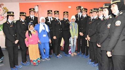 طلاب كلية الشرطة في زيارة للمعهد القومي للأورام | صور