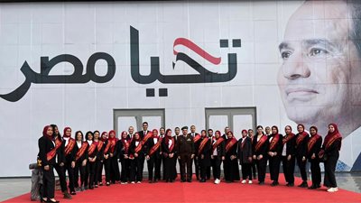 طلاب جامعة عين شمس في زيارة لمعرض القاهرة الدولي للكتاب | صور