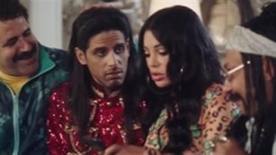 هيفاء وهبي فتاة شعبية في فيلم رمسيس باريس | فيديو