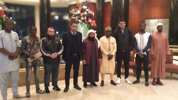 وصول بعض المشاركين