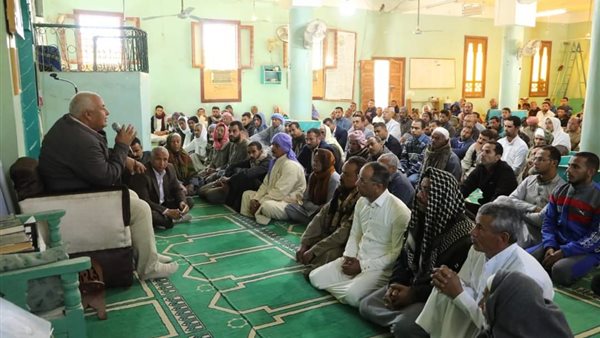 جانب من لقاء محافظ