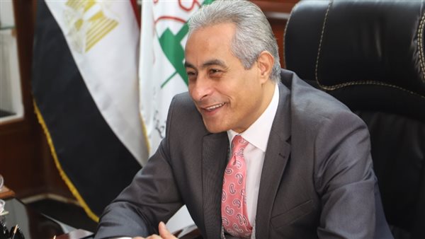 وزير القوى العاملة