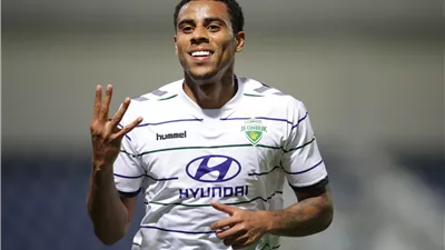 الأهلي يجدد مفاوضاته مع سوزا تحسبًا لفسخ التعاقد مع موديست| خاص 