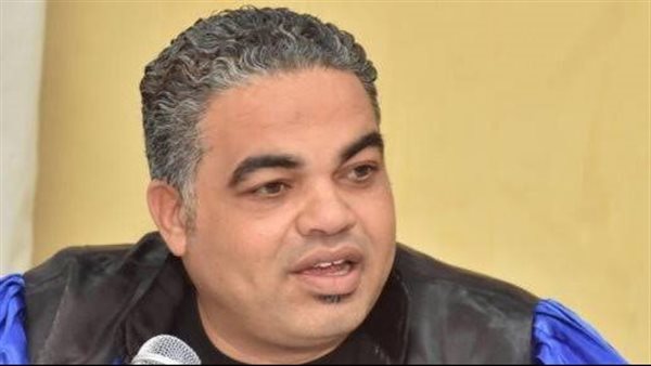 الدكتور أسامة عمارة