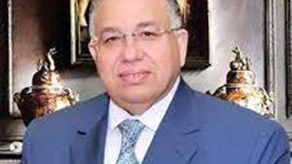  السيد محمود الشريف