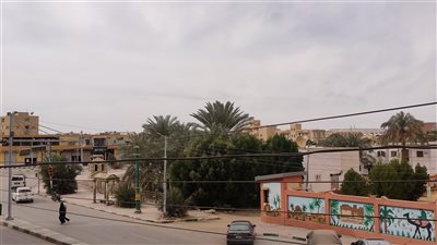 غيوم كثيفة وانخفاض في درجات الحرارة بالوادي الجديد | صور